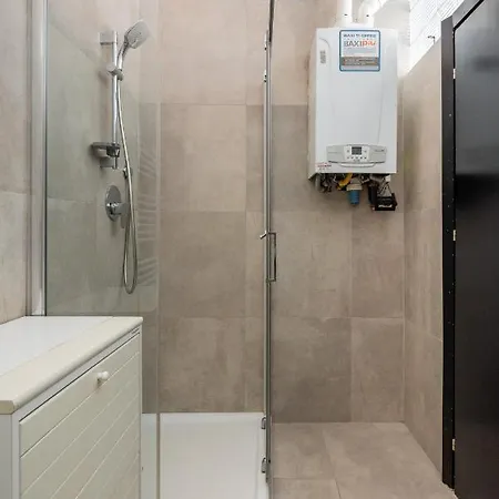 Malcontenti Con Terrazzo By Wonderful Ltaly Apartman