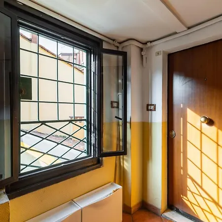 Daire Malcontenti Con Terrazzo By Wonderful Ltaly *