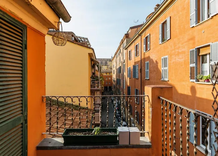 Malcontenti Con Terrazzo By Wonderful Italy * Bologna